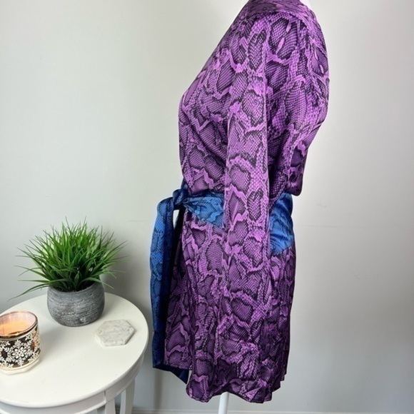 Delfi Mini Dress Jac Tie Snakeskin Print  XS Long Sleeve V-Neck Tie Waist Satin - Picture 8 of 13